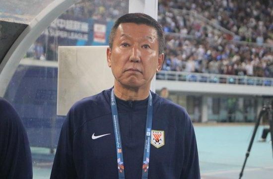 在丈夫面前做爱