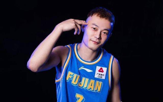 皱眉的兴奋